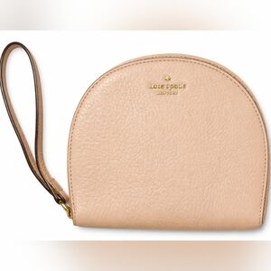 ✨ Kate Spade Roulette Small Saddle Wristlet – Blush Pink Pebbled Leather ✨